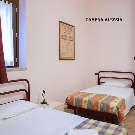 Hotel Palazzo Meraviglia Albergo Diffuso Corinaldo Buitenkant foto