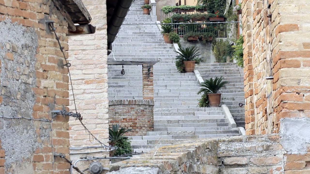 Hotel Palazzo Meraviglia Albergo Diffuso Corinaldo Buitenkant foto