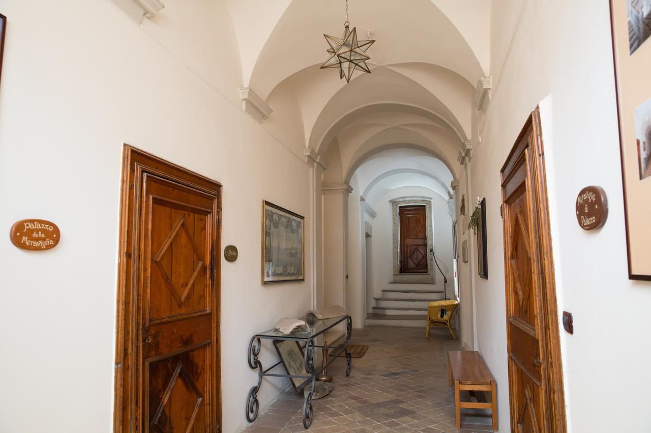 Hotel Palazzo Meraviglia Albergo Diffuso Corinaldo Buitenkant foto